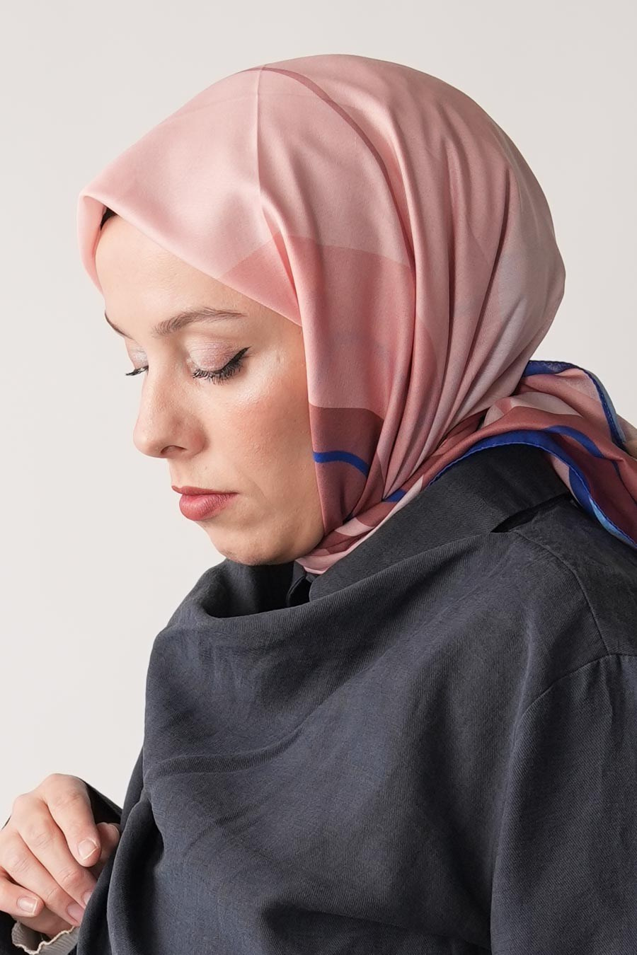 Violet Desen Soft Eşarp Yavruağzı