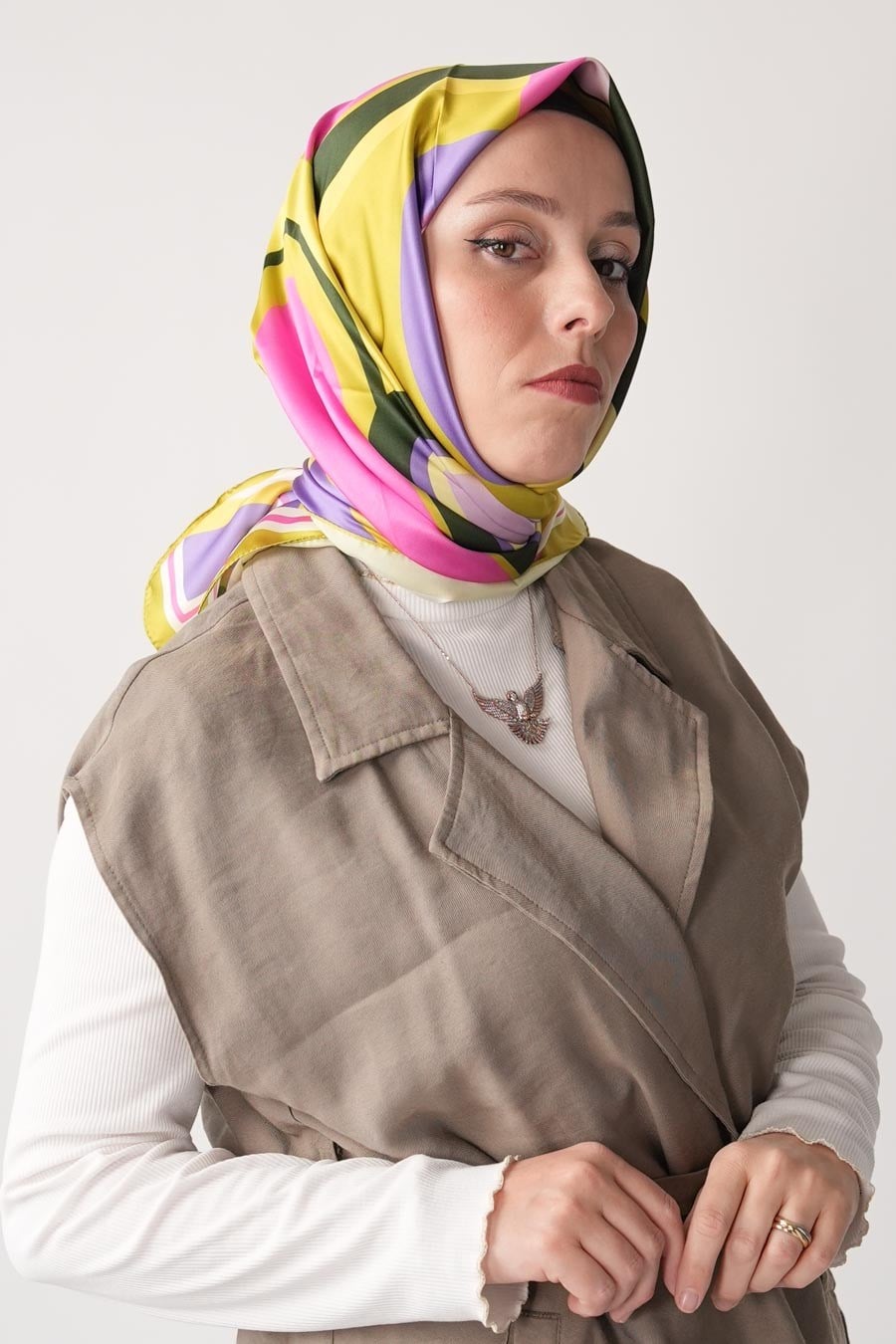 Cream Angle Desen İpeksi Rayon Eşarp Yağ Yeşili