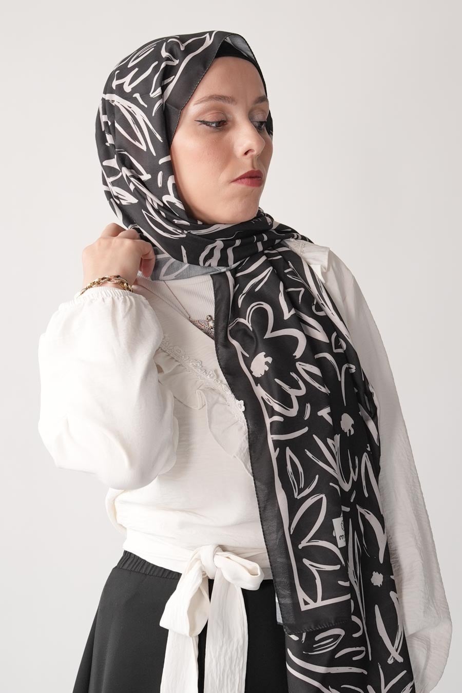 Shadow Bouquet Desen Soft Şal Siyah