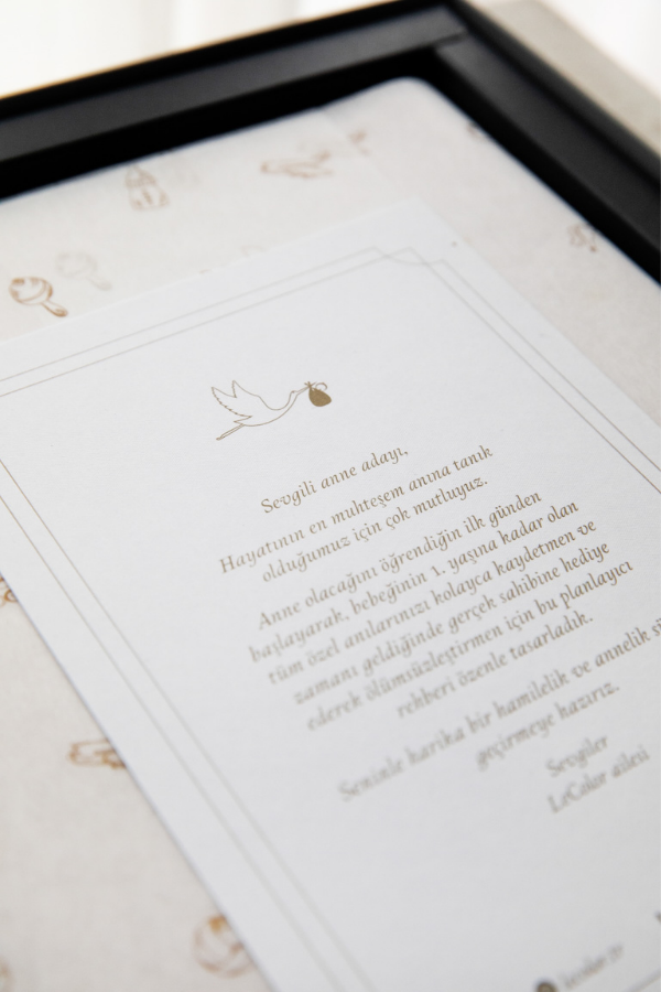 SÜRESİZ PLANLAYICIBebek Anı Defter Albümü & Hamile Anne Günlüğü Krem