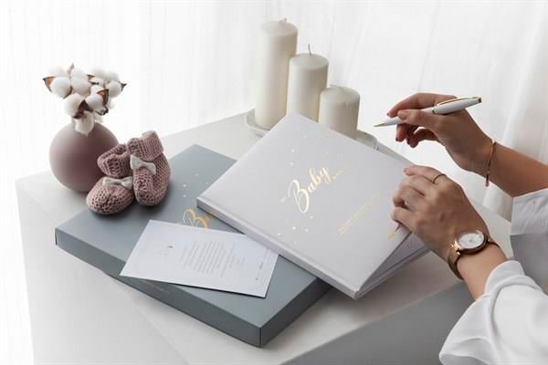 SÜRESİZ PLANLAYICIBebek Anı Defter Albümü & Hamile Anne Günlüğü Krem