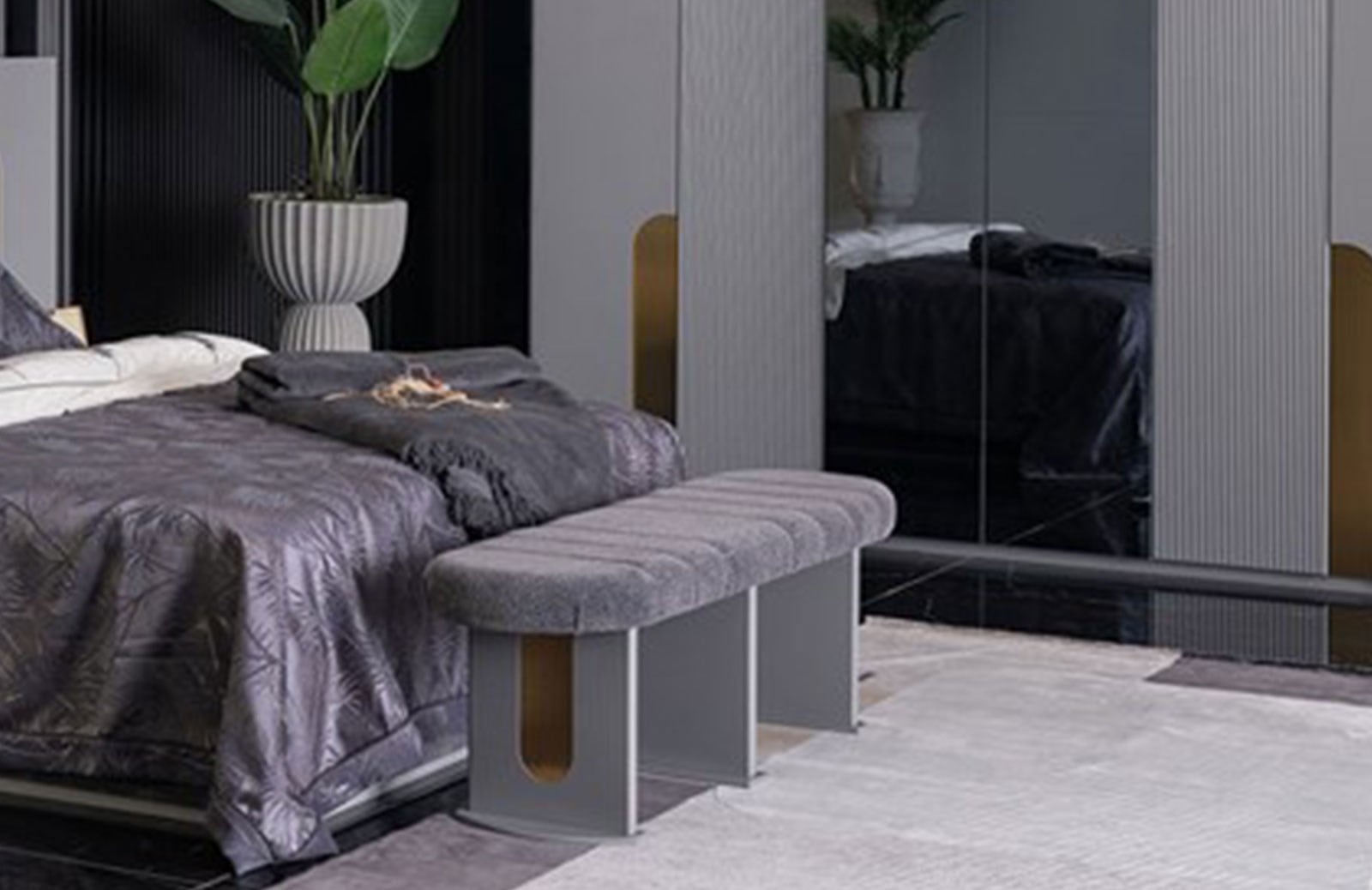 Delilah Bench