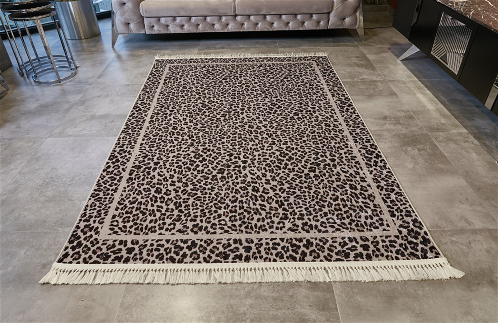 Leopar Desenli Halı 190x300