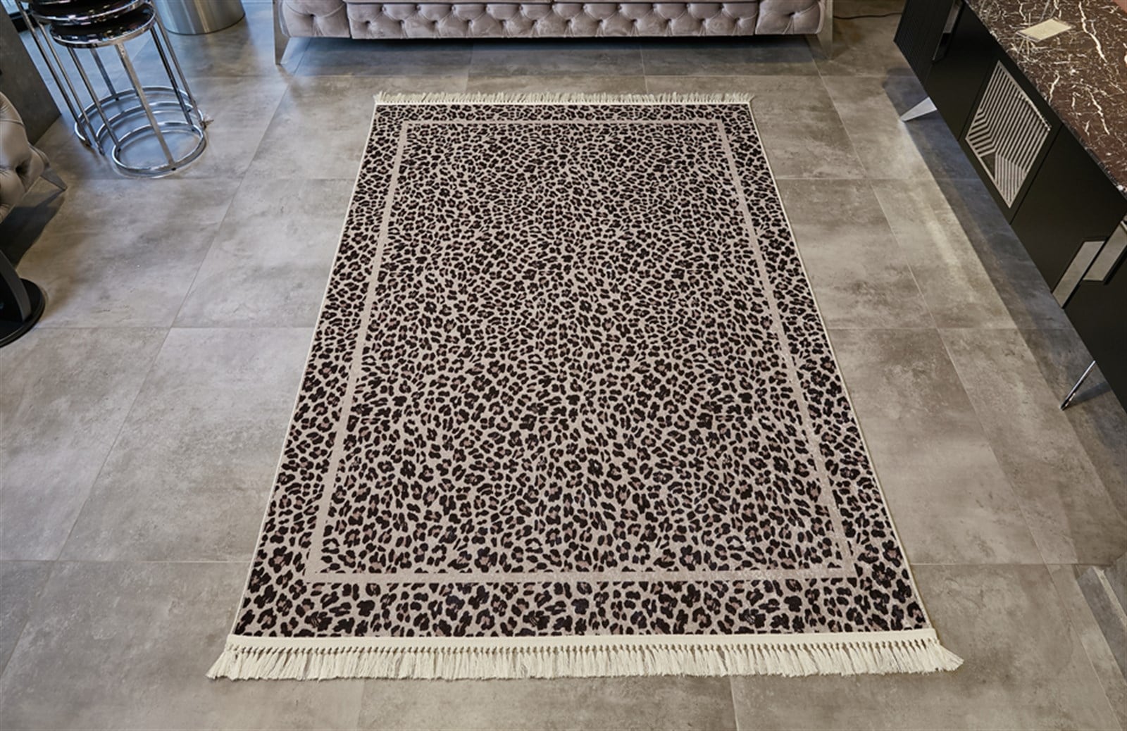 Leopar Desenli Halı 190x300