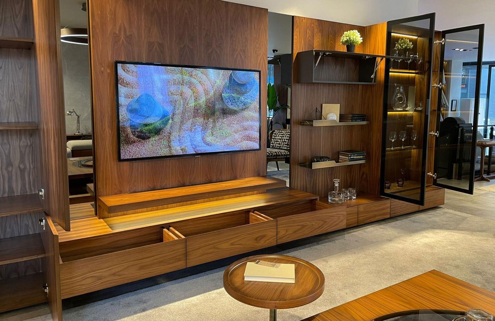 Lisaa Tv Ünitesi