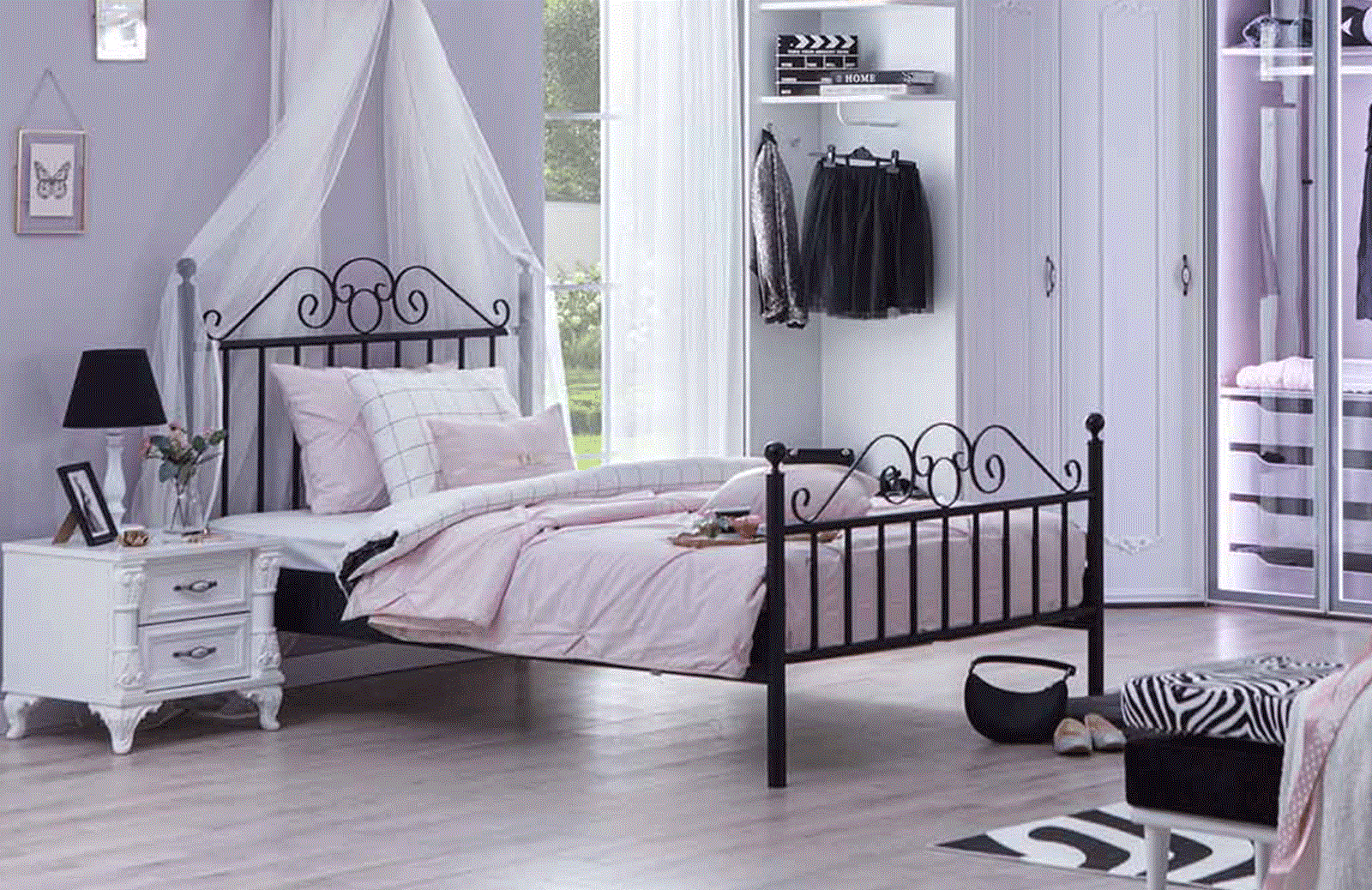 Mean Ferforje Siyah Karyola