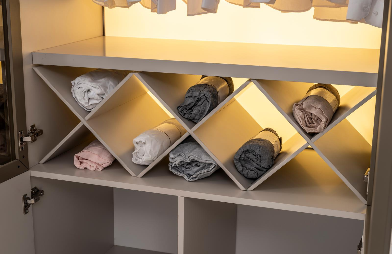 Meliora Üç Kapaklı Dolap