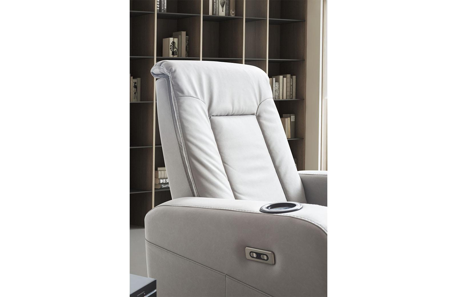 Nicole Berjer Recliner