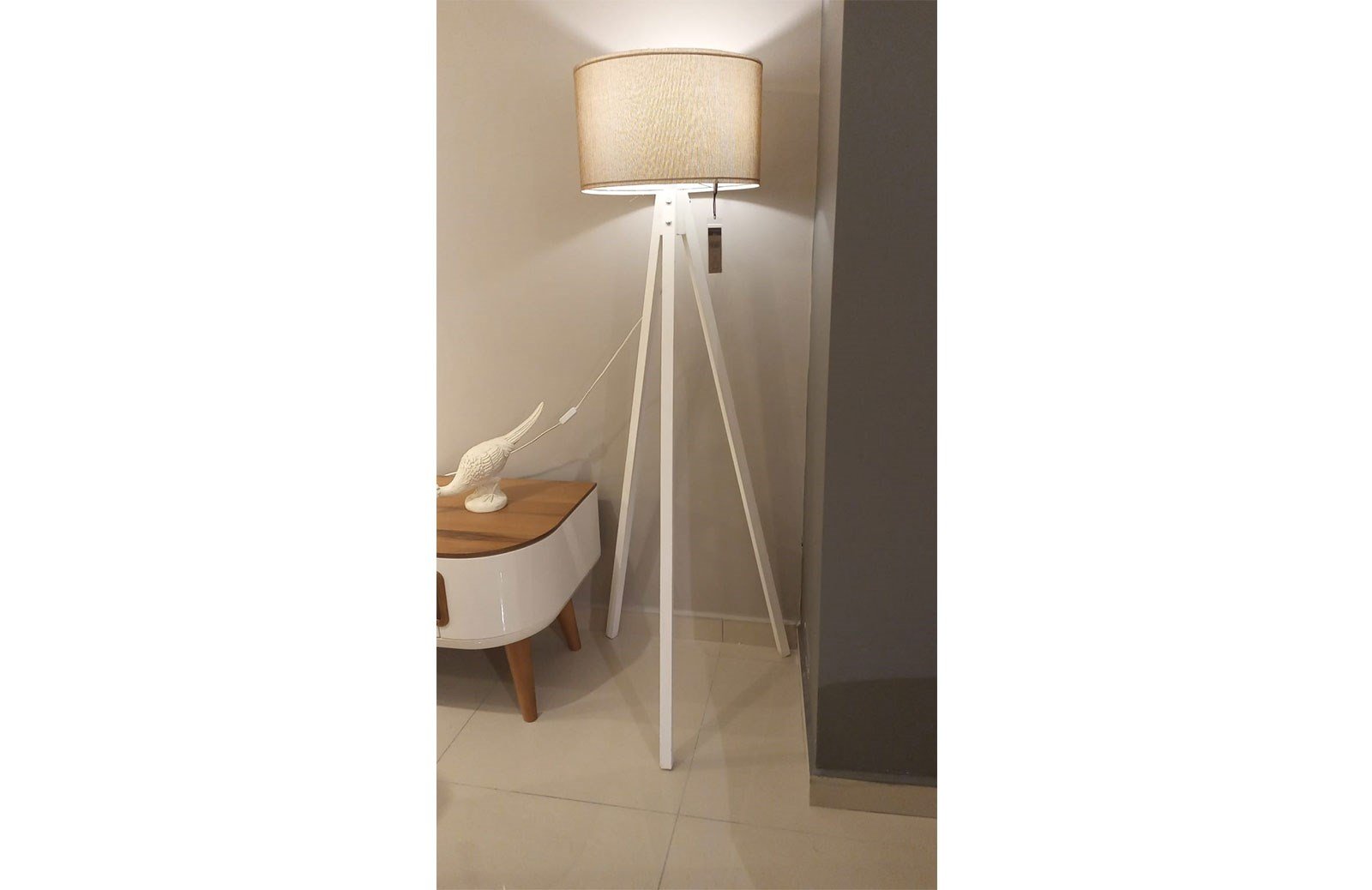 Outlet - 3 Ayaklı Lambader