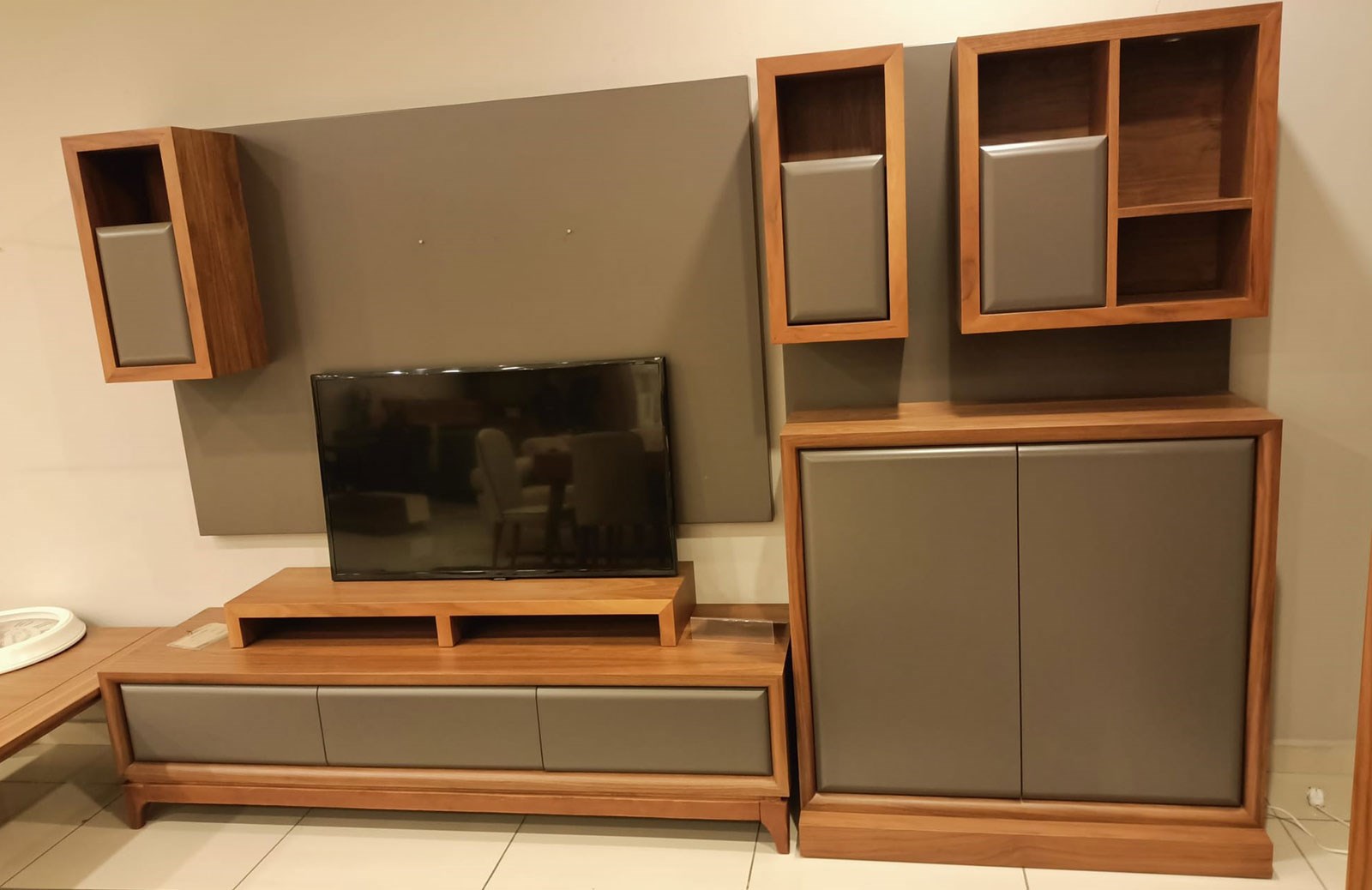 OUTLET - Lefetus Tv Ünitesi