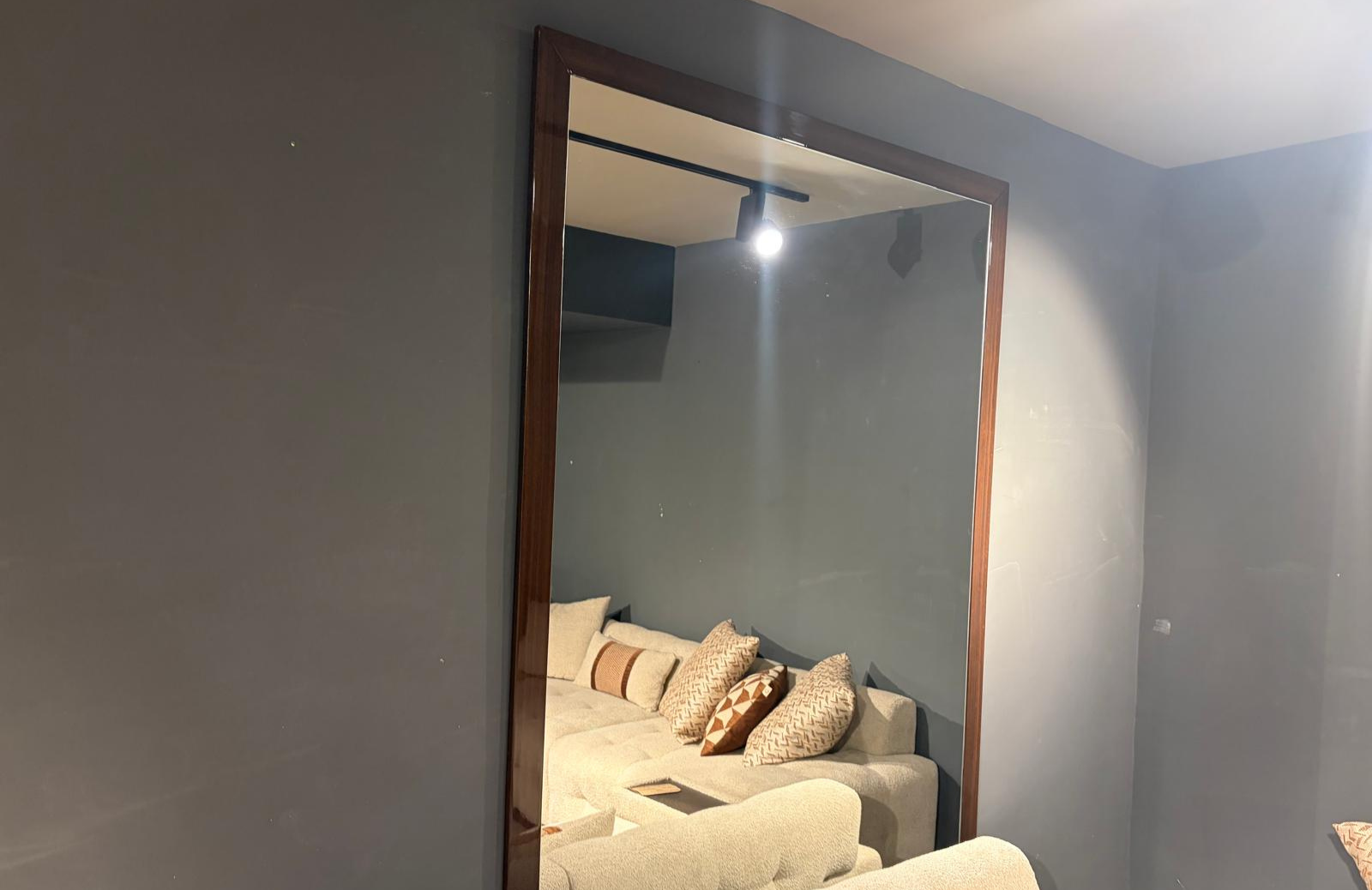 OUTLET-MSK2- Ceviz Büyük Boy Aynası