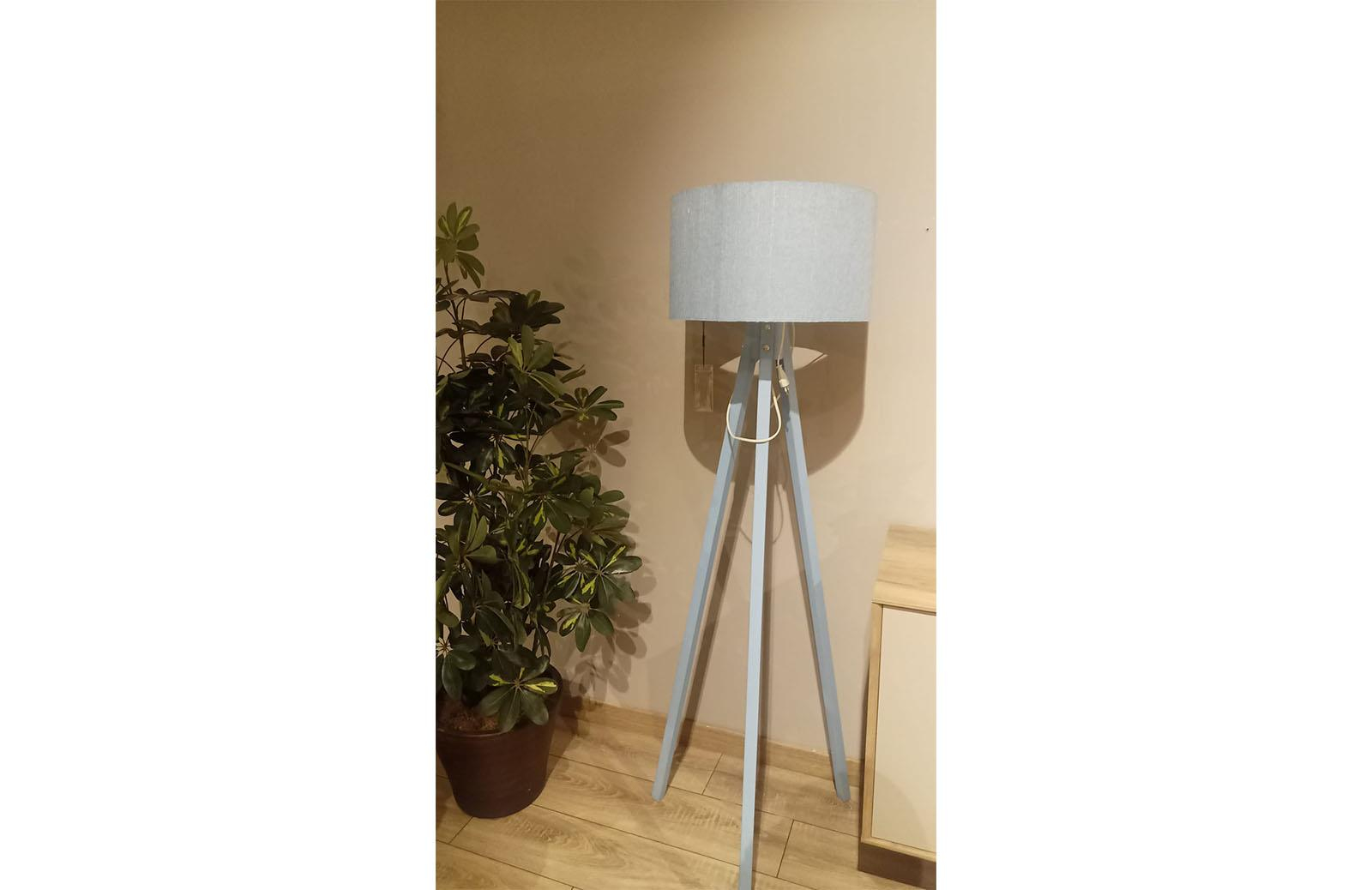 OUTLET - SLT - 3 Ayaklı Lambader