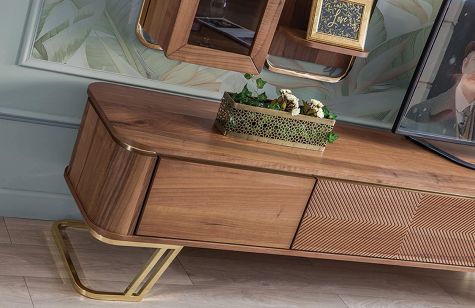 Polium Tv Ünitesi
