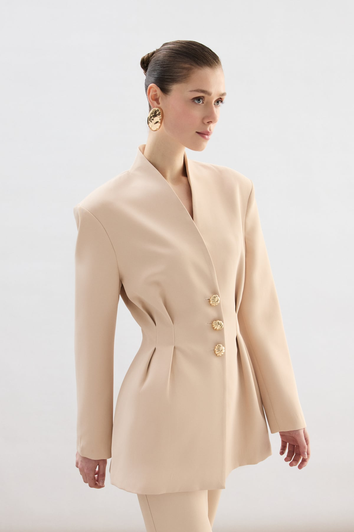 StarinciBej Gold Düğmeli Bel Oturtmalı Blazer Ceket