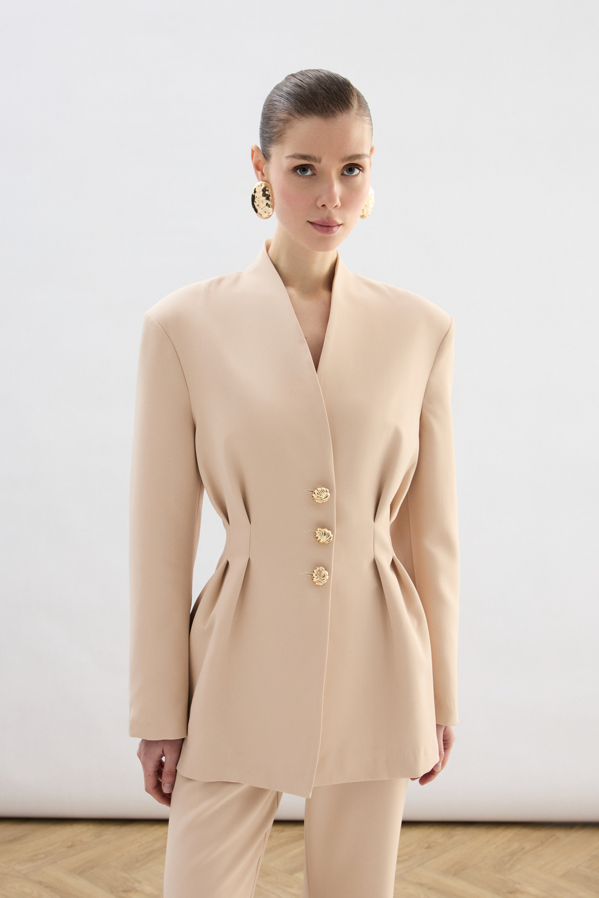 StarinciBej Gold Düğmeli Bel Oturtmalı Blazer Ceket