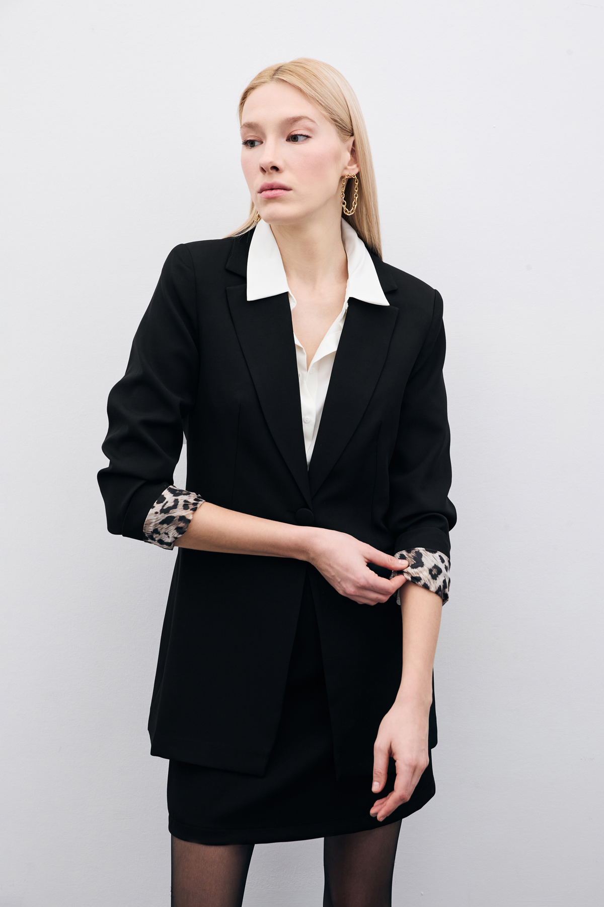 StarinciSiyah Leopar Manşet Detaylı Kadın Blazer Ceket