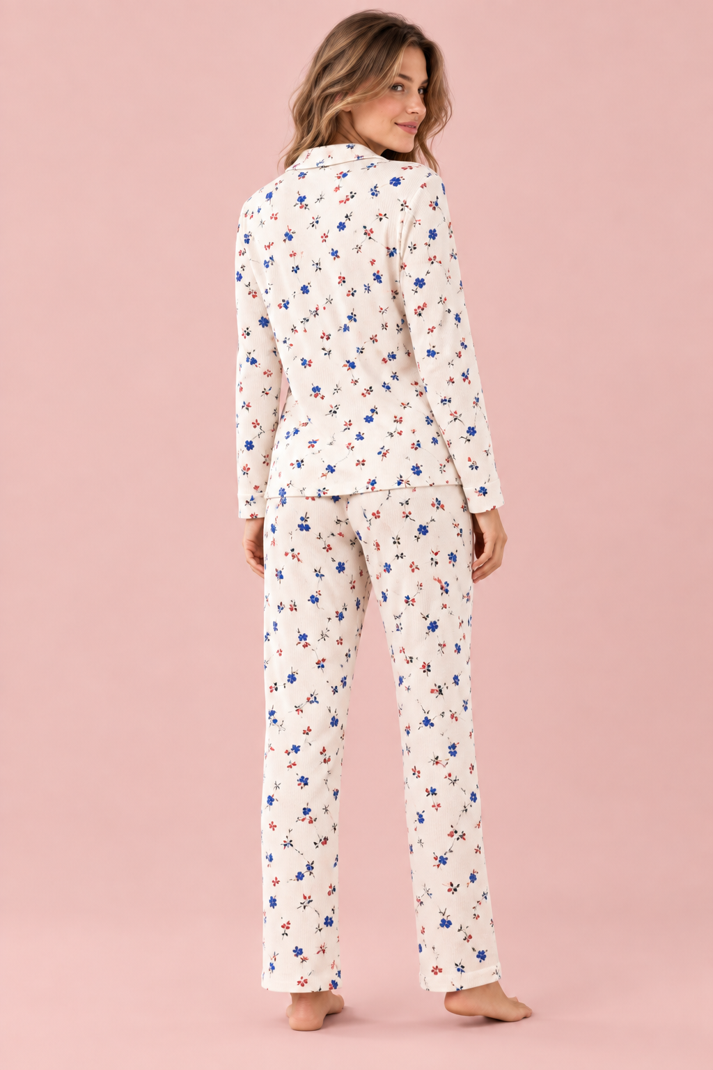 StarinciKadın Ekru Renkli Çiçek Desenli Düğmeli Pijama Takımı