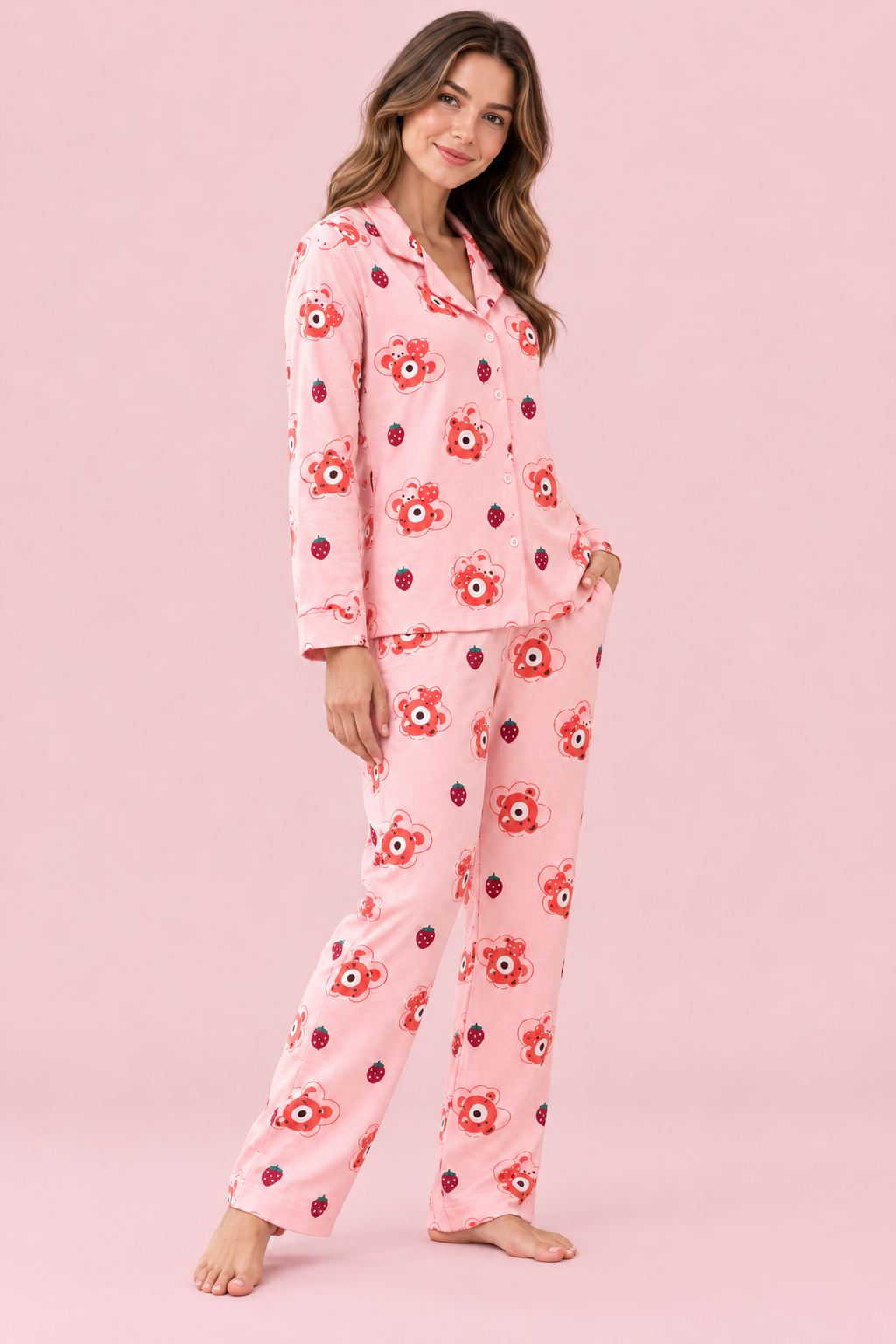 StarinciKadın Pembe Ayıcık ve Çilek Desenli Düğmeli Pijama Takımı
