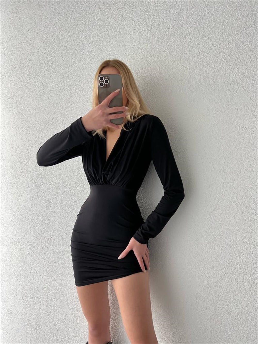 V Yaka Mini Elbise SİYAH