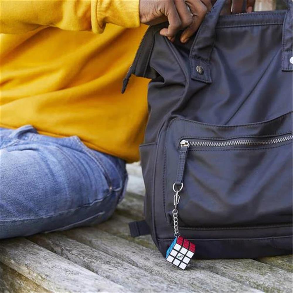 spinmaster-rubik-kupu-3x3-6064001-kate-3c7907.jpg