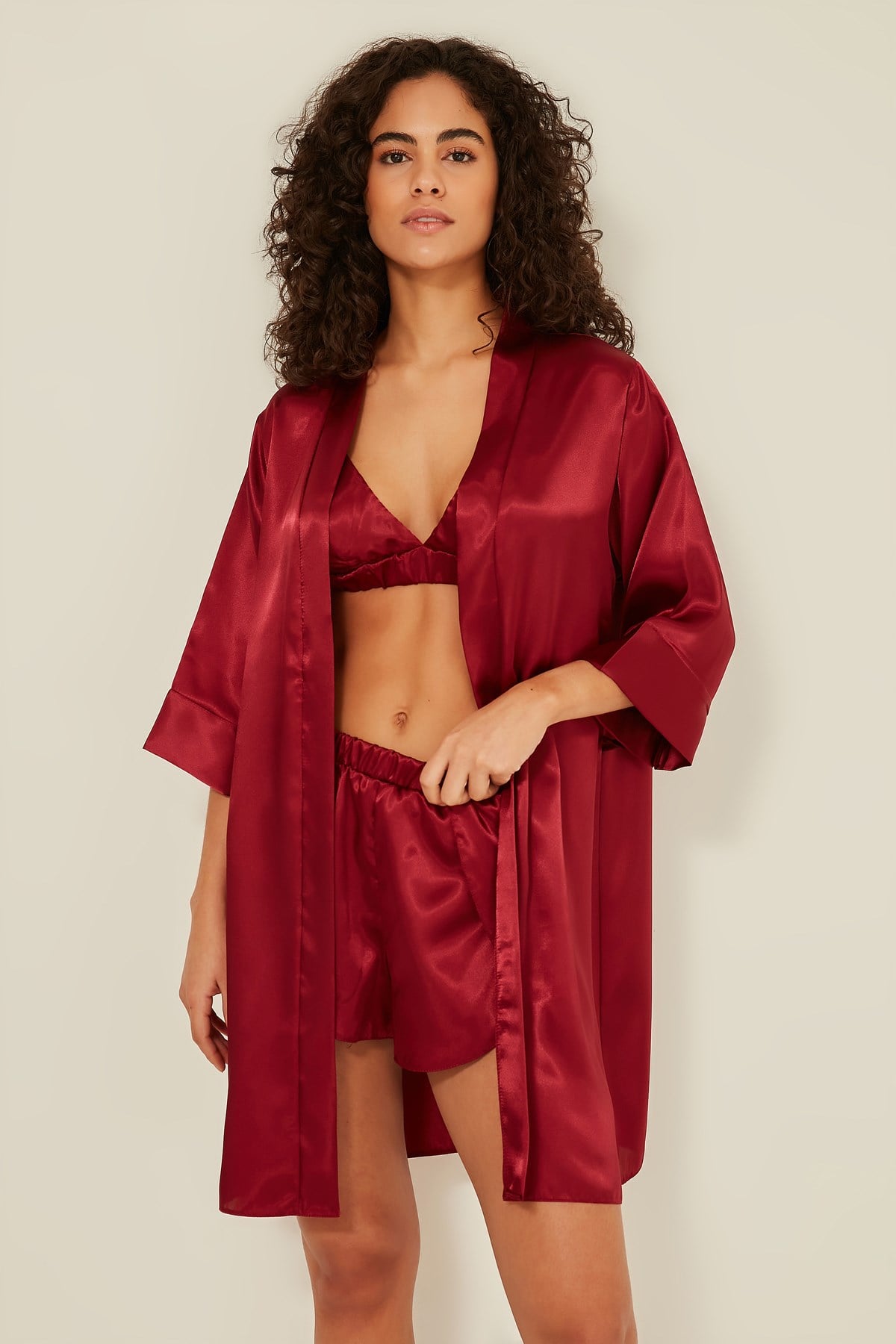 049 Kadın Saten 3 lü Şortlu Pijama Takımı Bordo