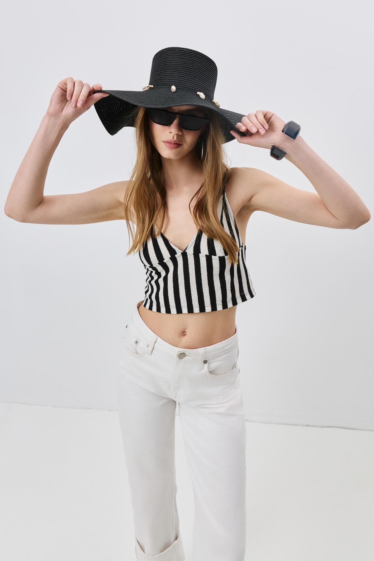 Denizkabuğu Detaylı Geniş Hasır Şapka Y8217 Siyah