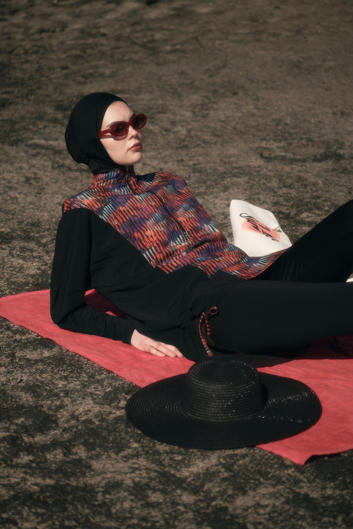 Desenli Rahat Kesim 4'lü Tesettür Mayo 6052 Siyah