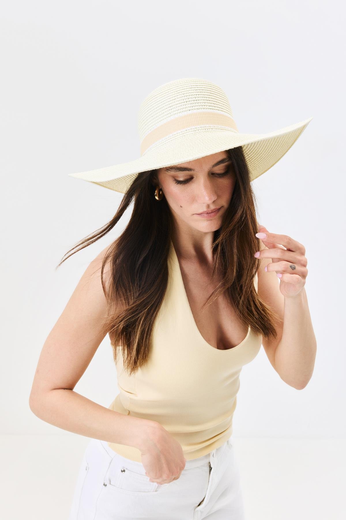 Geniş Kenar Hasır Plaj Şapkası Y25730-04 Krem