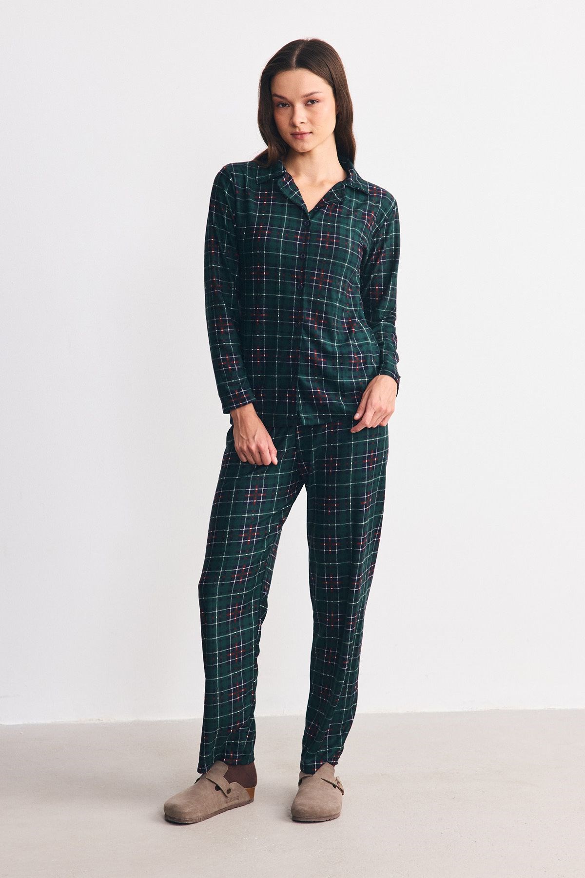 Süet Dokulu Gömlek Yaka Pijama Takımı Ekose