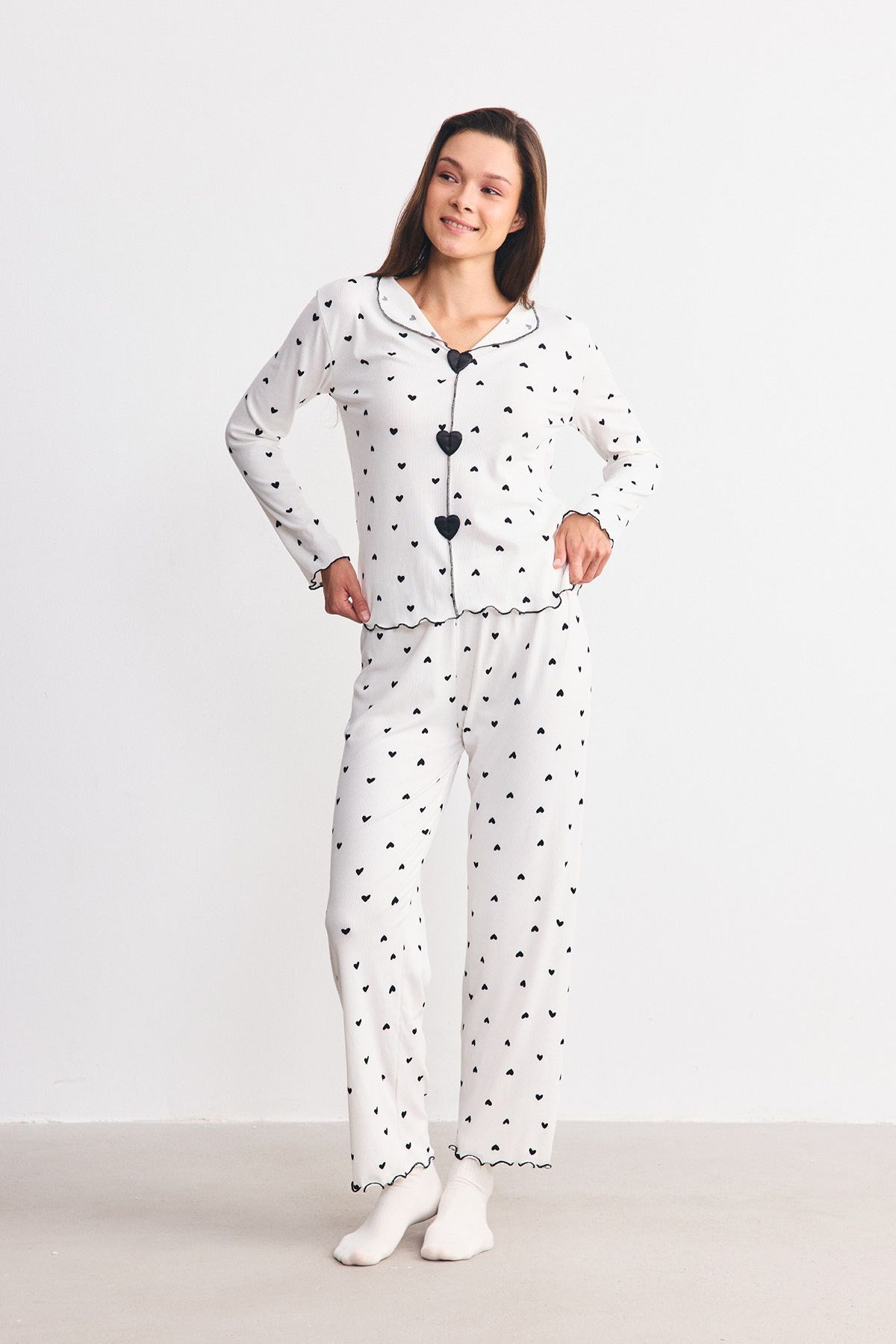 Yumuşak Dokulu Kaşkorse Pijama Takımı Kalp