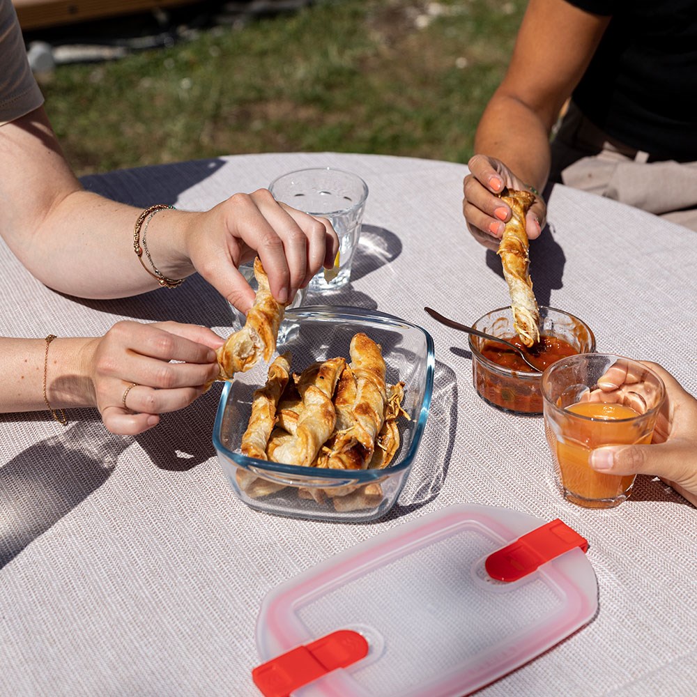 Pyrex Dikdörtgen Kapaklı Mikrodalga Fırına Uygun Saklama Kabı 400 ml
