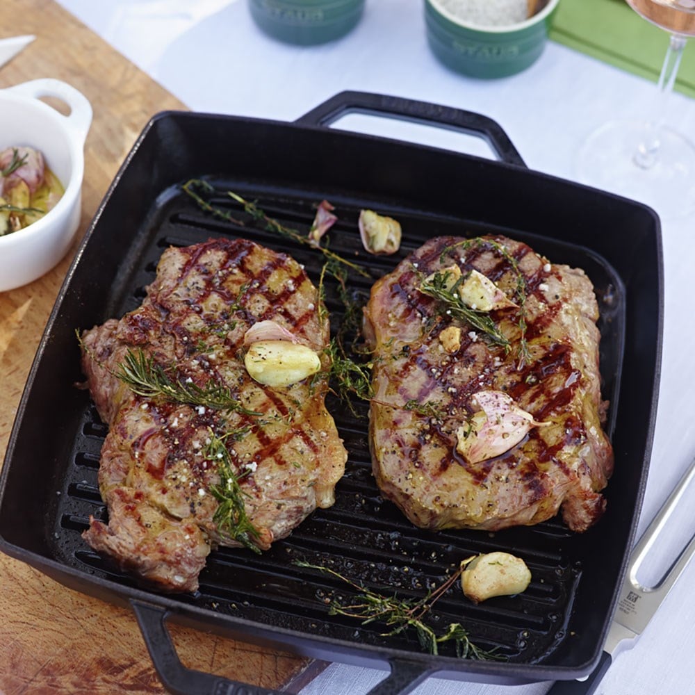 Staub Döküm Izgara Tava Çift Kulplu 28 x 28 cm Siyah