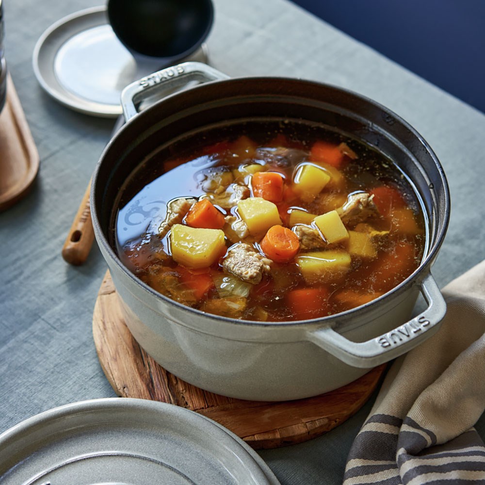 Staub Döküm Tencere Yuvarlak 28 cm Trüf Beyazı