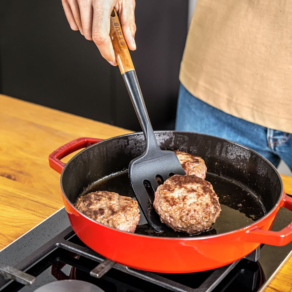 Staub Silikon Spatula 31 cm Siyah