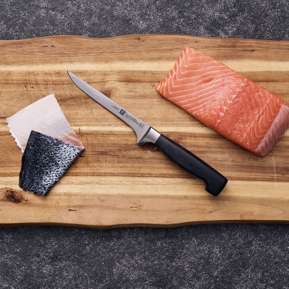 Zwilling Four Star Kemik Sıyırma Bıçağı Siyah 14 cm