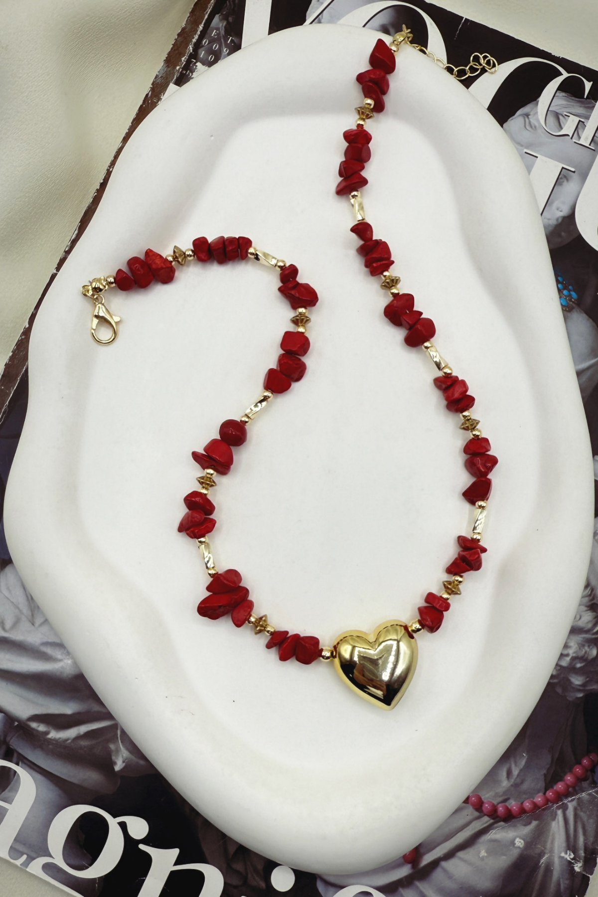 A3031325- DOĞAL BONCUKLU KALP DETAYLI TASARIM KOLYE