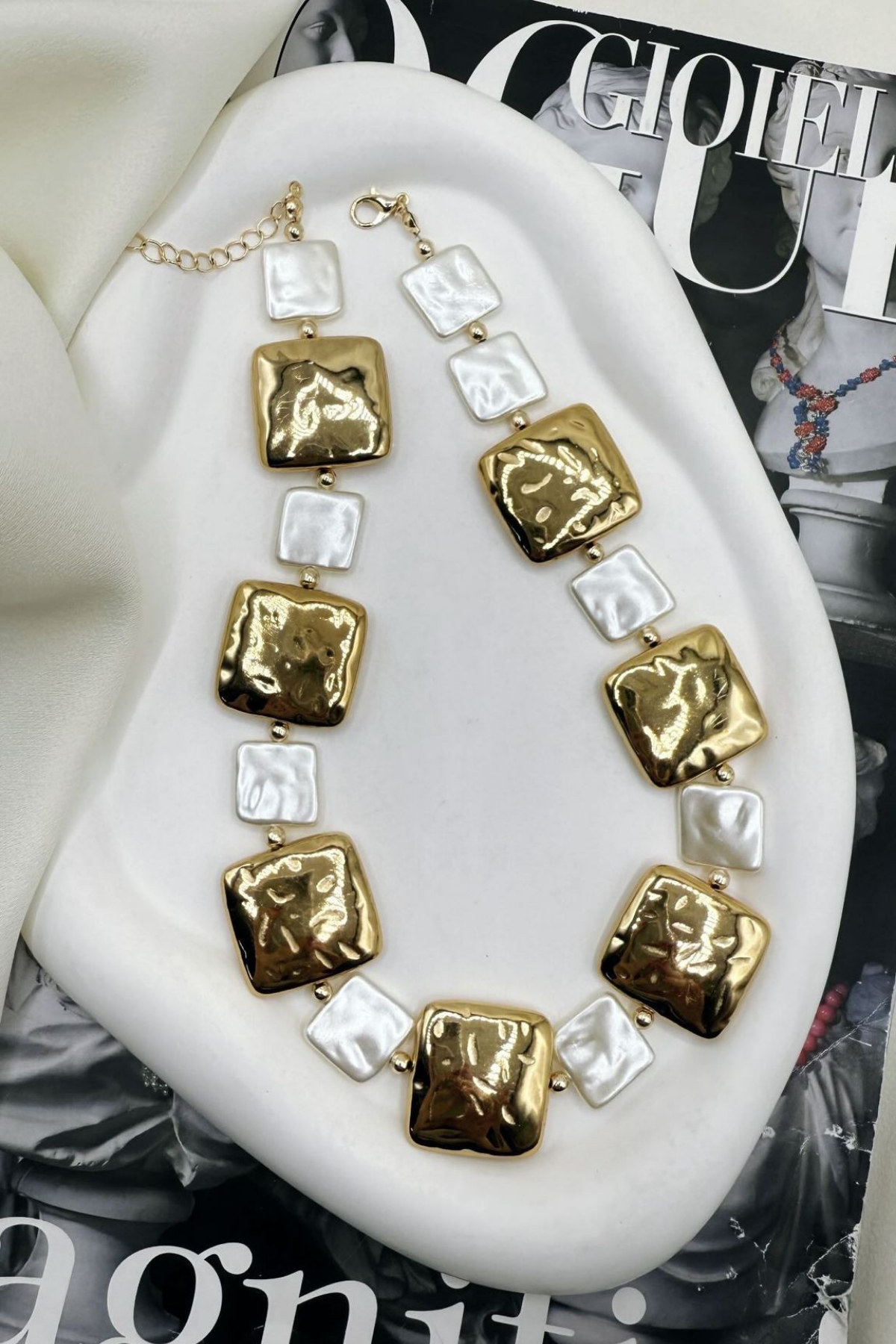 B8740DA7- PREMIUM KALİTE AKRİLİK İNCİLİ KOLYE