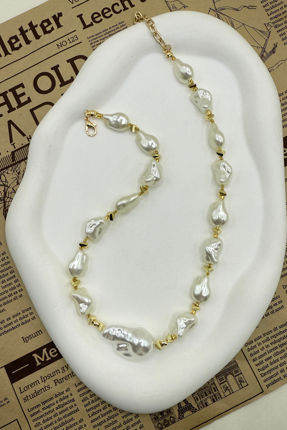 DB3FB561- PREMIUM KALİTE AKRİLİK BAROK İNCİLİ KOLYE