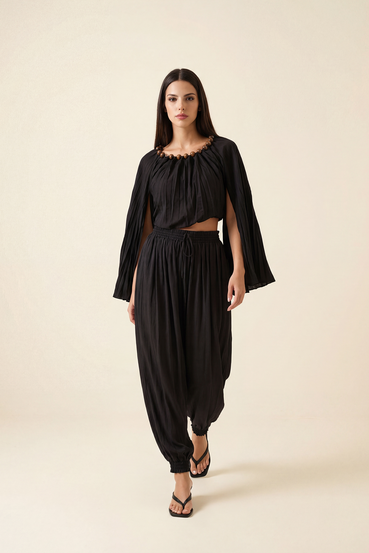 Siyah Belden Lastikli Bağlama Ve Paça Detaylı Rahat Kalıp Pantolon