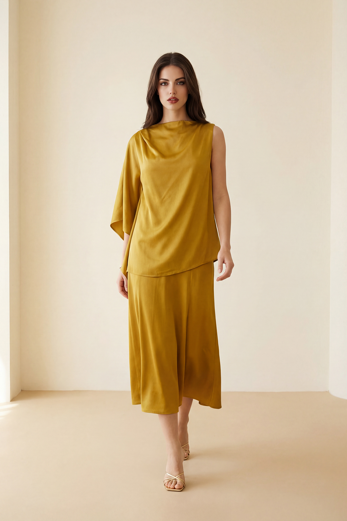 Safran Asimetrik Yaka Detaylı, Tek Kollu Bluz