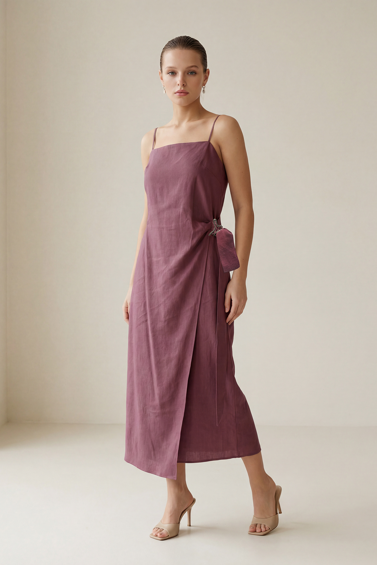 Bordo İnce Askı Ve Belden Detaylı Elbise