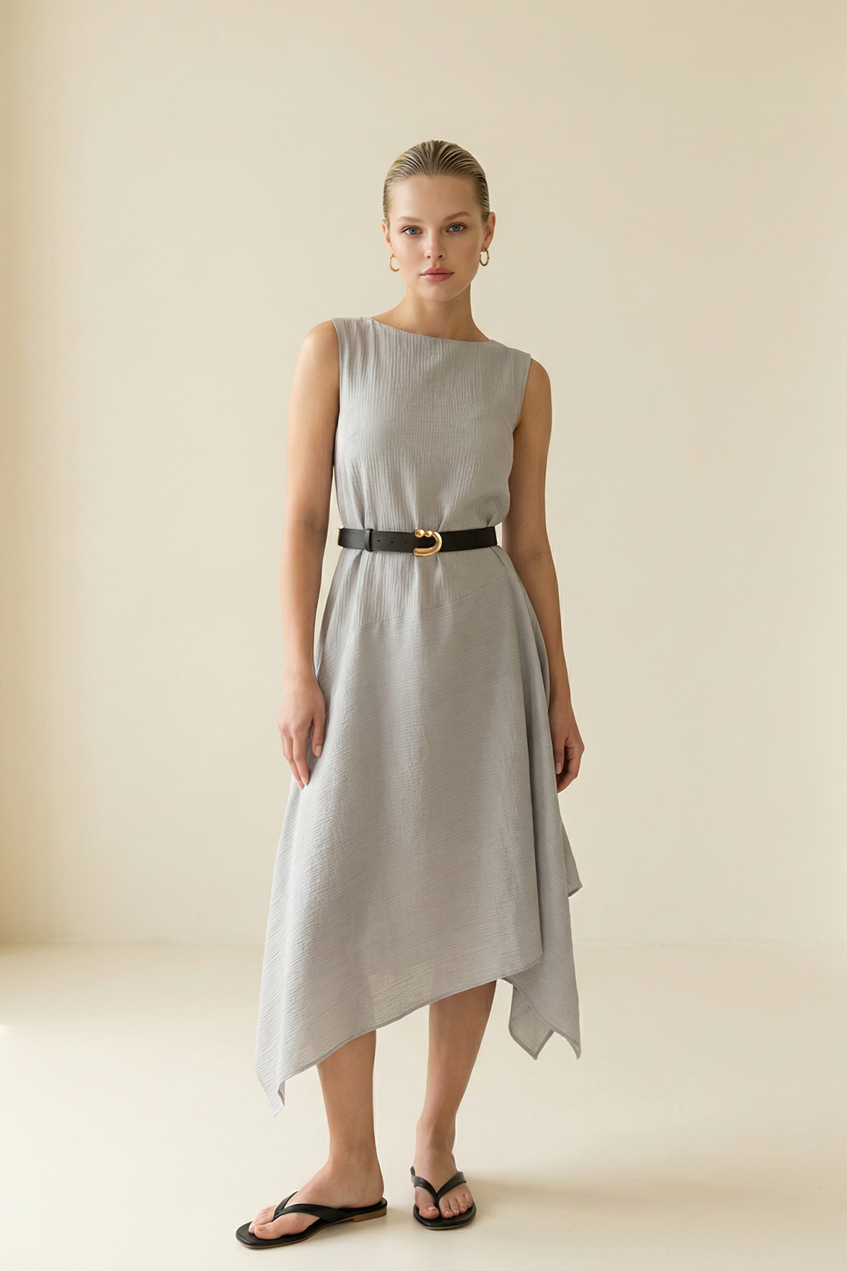 Bebe Mavi Kemer Detaylı Kolsuz Asimetrik Kesim Elbise