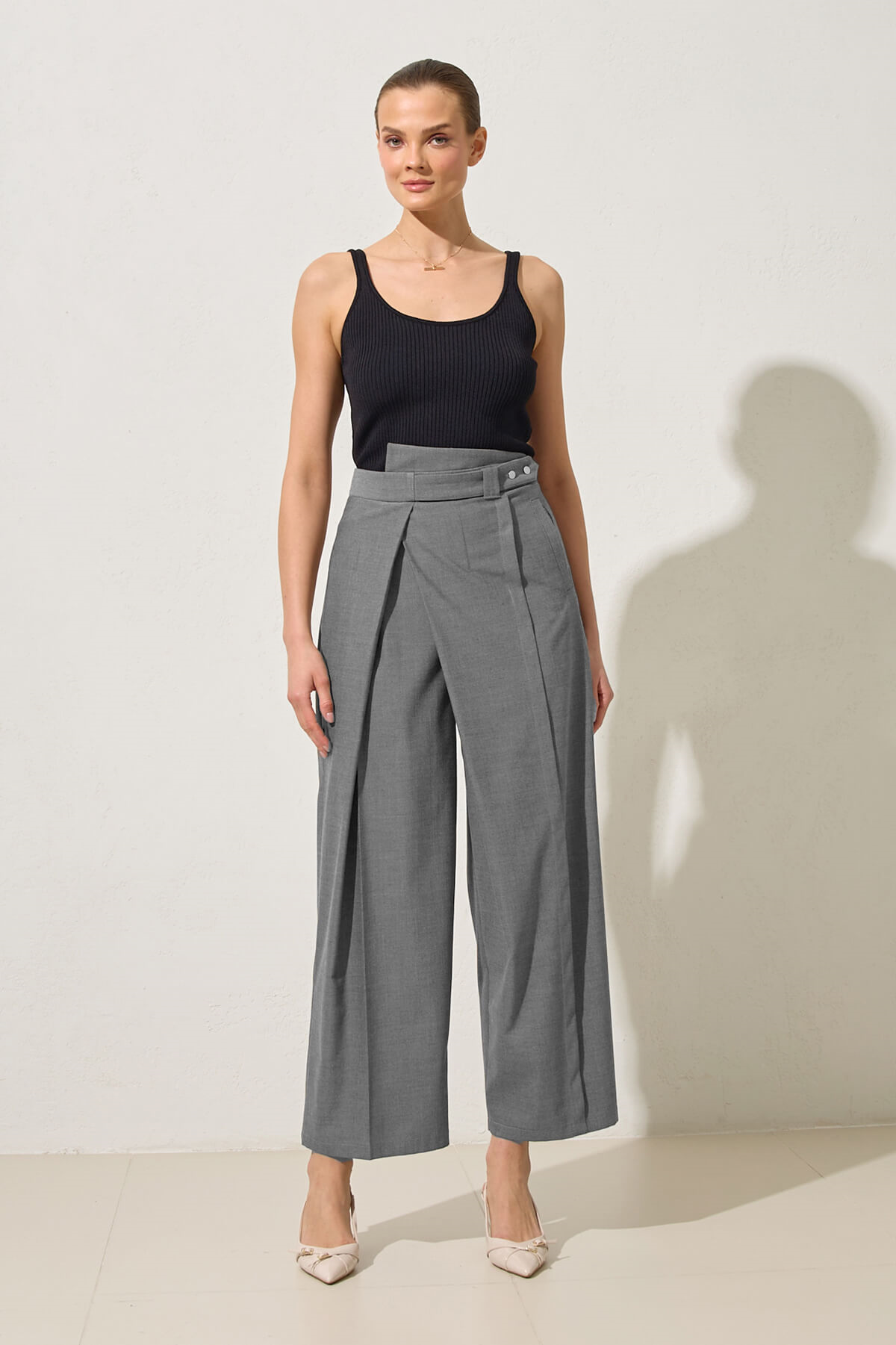 Antrasit Asimetrik Detaylı Rahat Kesim Pantolon