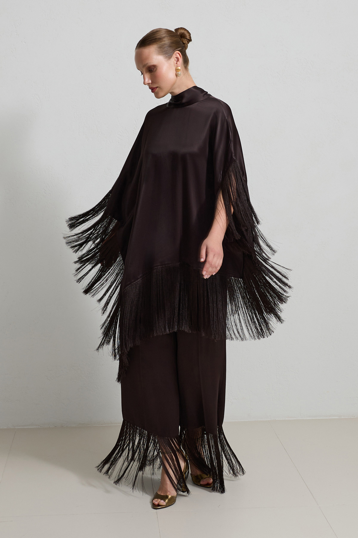 Çikolata Püskül Detaylı Bluz Ve Pantolonlu Takım