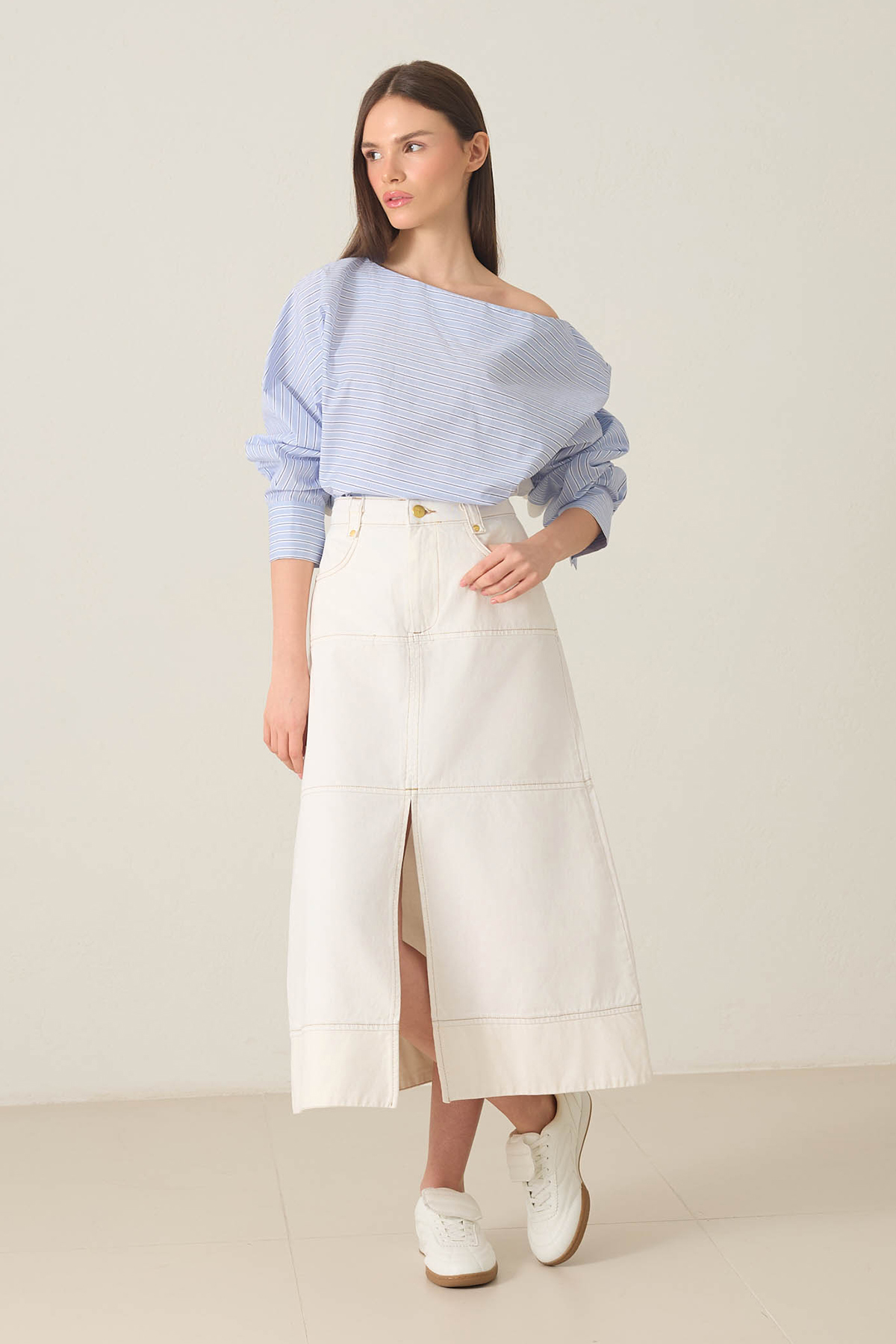 Ekru Dikiş Ve Yırtmaç Detaylı Midi Boy Kot Etek