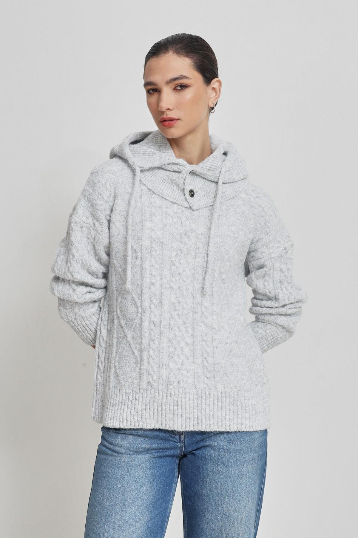 Gri Düğme Detaylı Örme Şapka