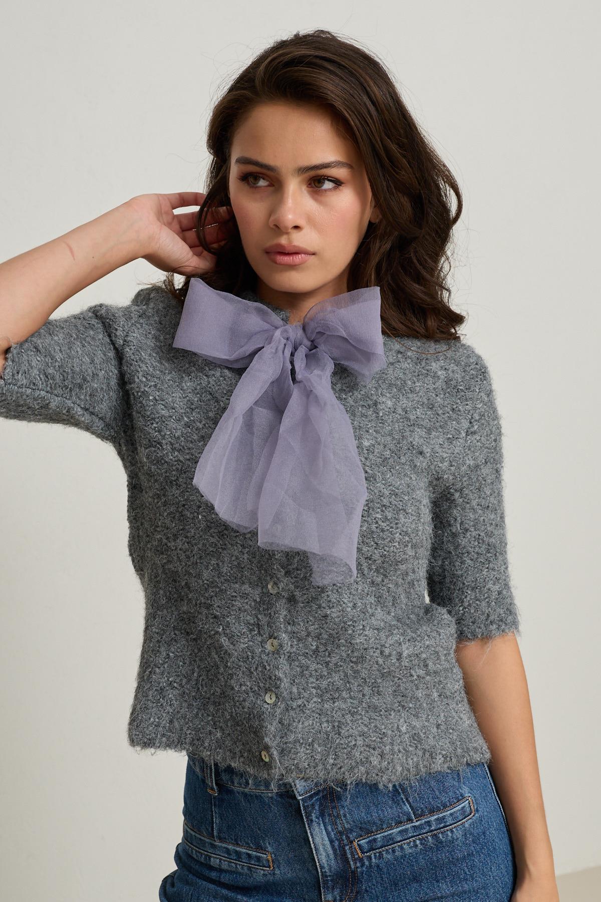 Gri Fiyonk Detaylı Kısa Kollu Triko