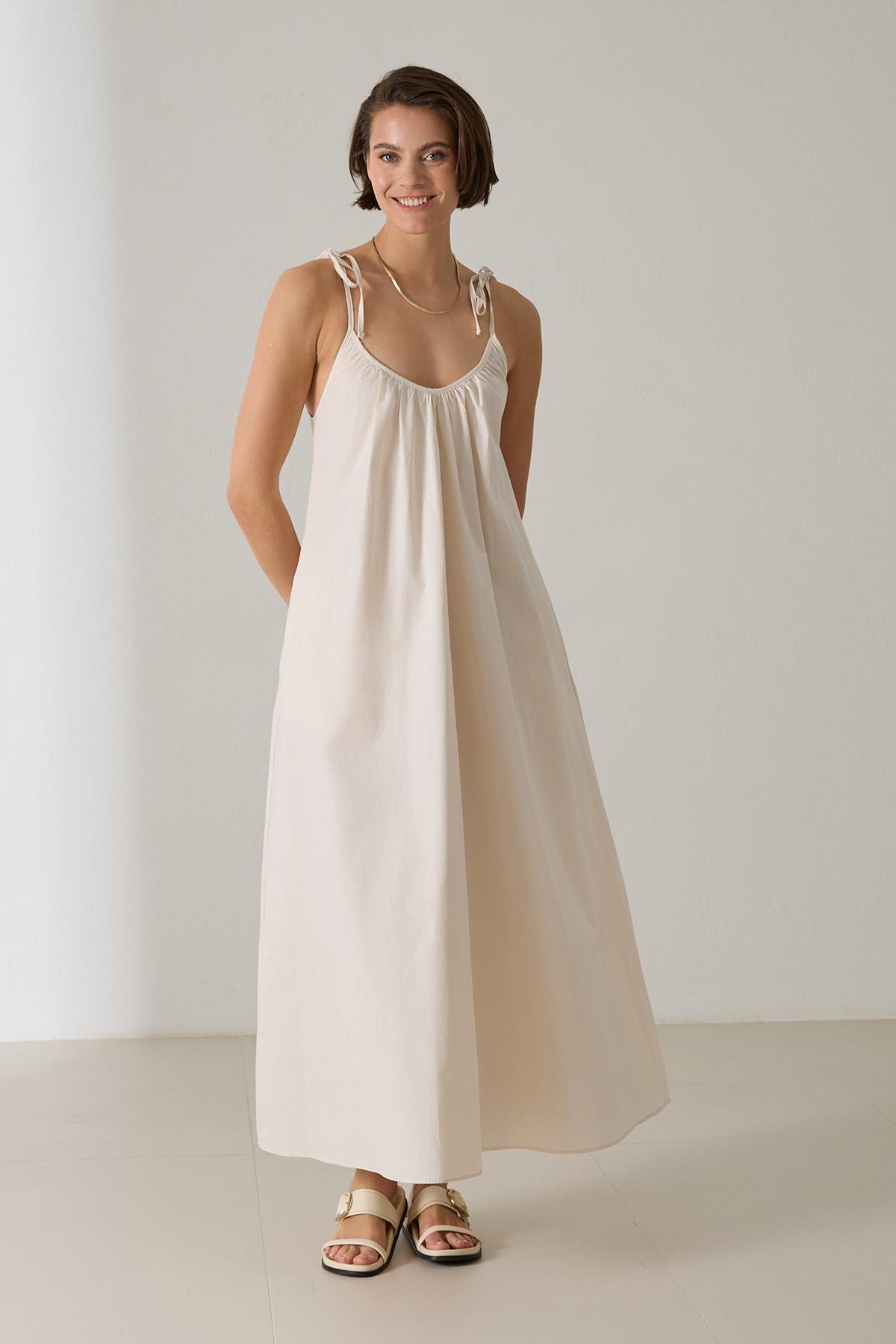 Krem Omuz Detaylı Pamuklu Rahat Kalıp Elbise