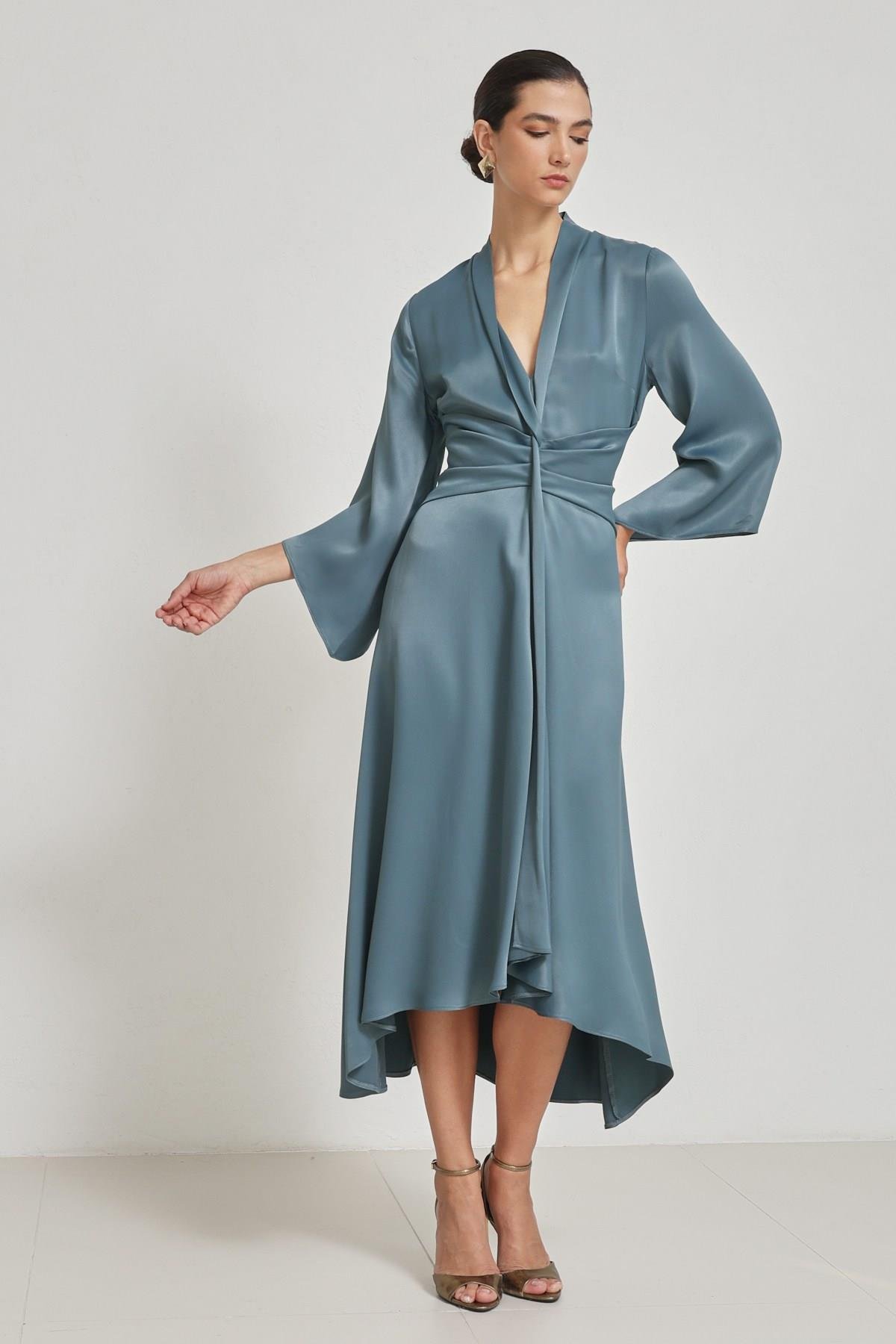 Kuvars V Yaka Bel Ve Kol Detaylı Midi Boy Elbise