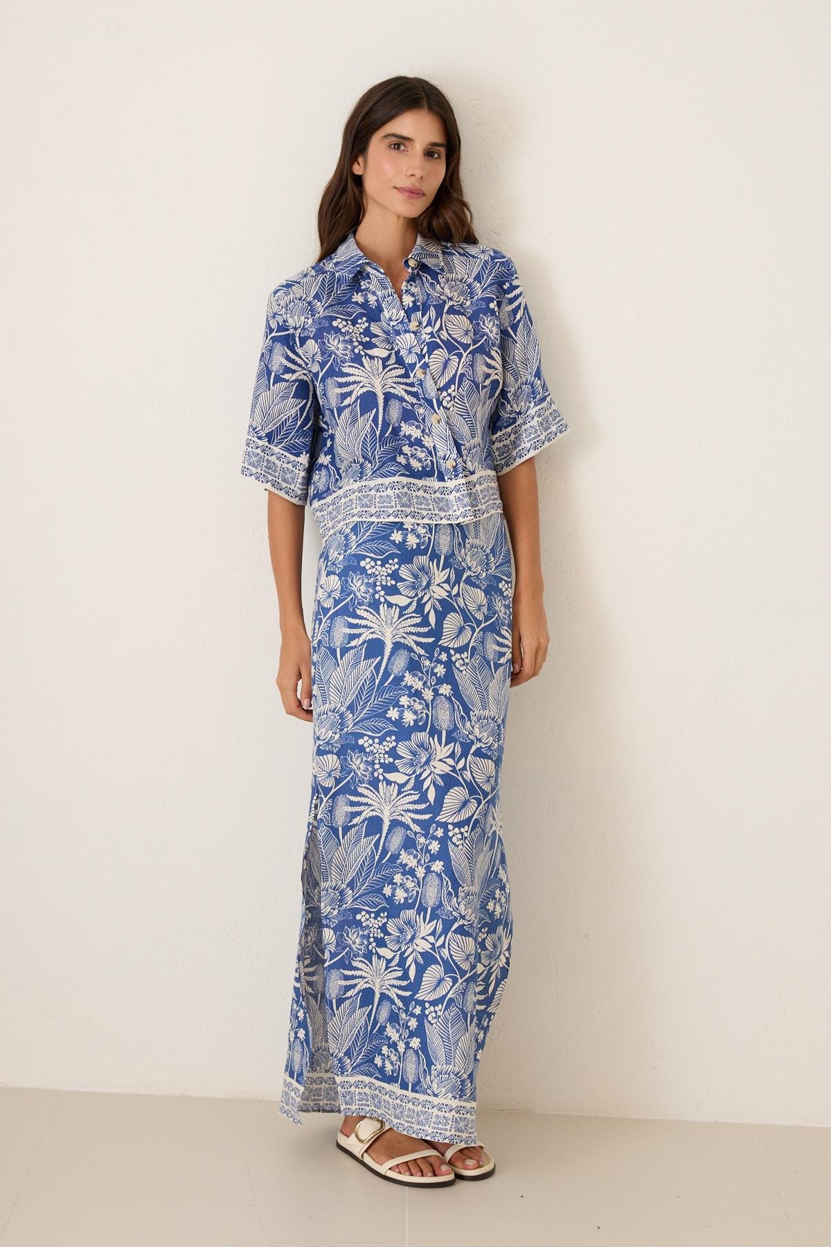 Mavi Yırtmaç Detaylı Desenli Keten Etek